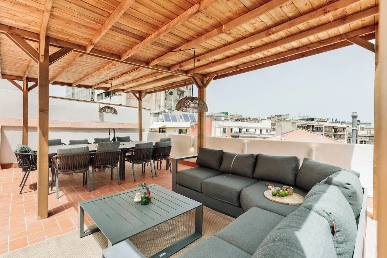 Camerota - 2 Bedrooms, Terrace And Balcony In Ciutat Vella Barcelona Spain
