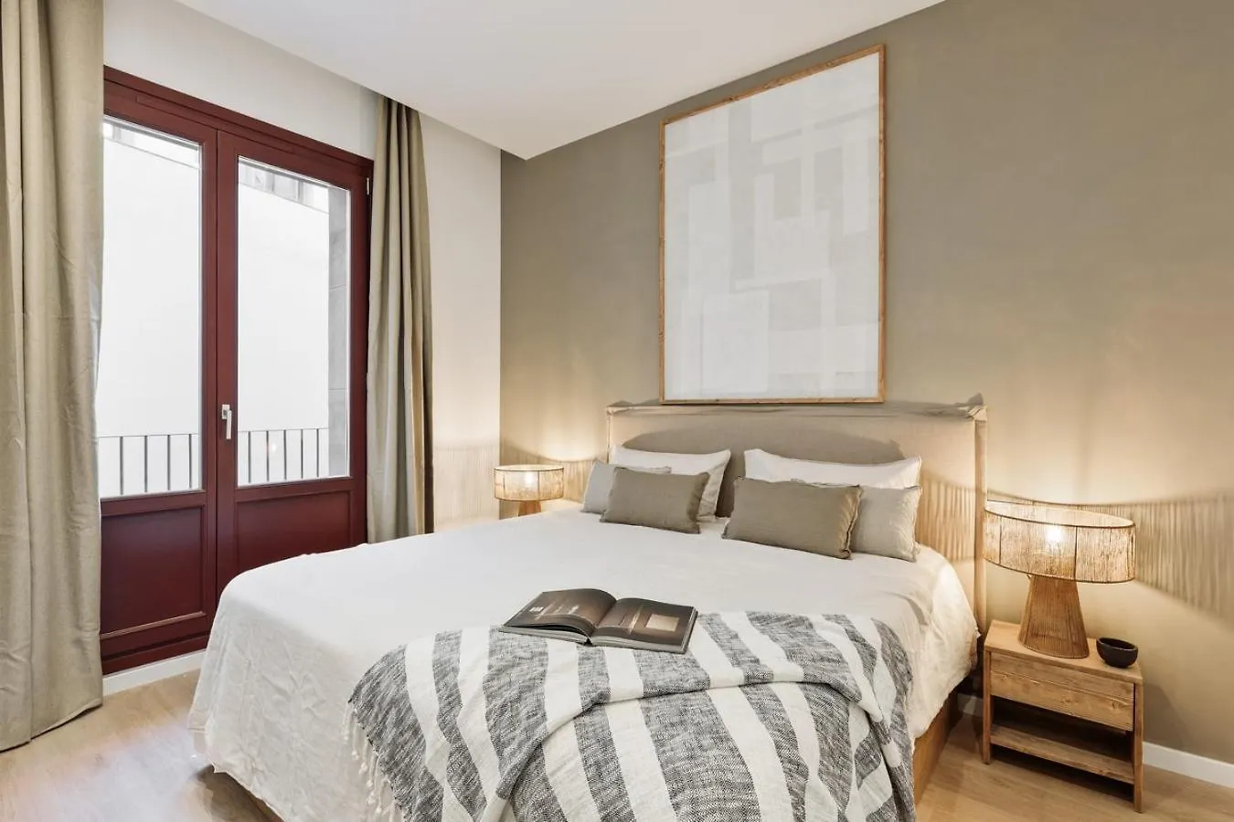 Camerota - 2 Bedrooms, Terrace And Balcony In Ciutat Vella Barcelona