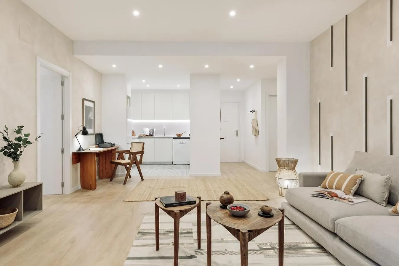 Camerota - 2 Bedrooms, Terrace And Balcony In Ciutat Vella Barcelona Apartment